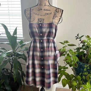 NWOT Urban Renewal 
Excellent condition 
Size M/L
Plaid Color Puple/Gray 
#570